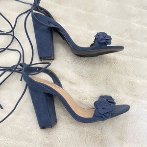 Shoe Dazzle Flower Lace Up Boho Block Heels Blue Size 8.5